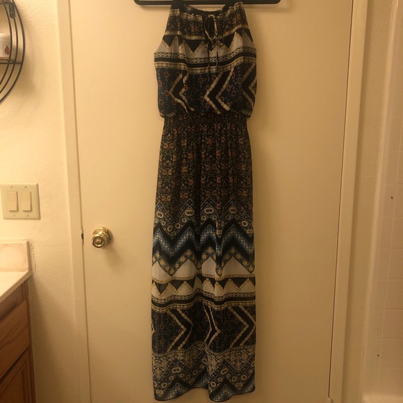 Floral Pattern Cinched Center Maxi - Picture 4 of 6